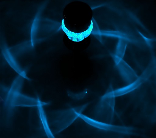 FAREBNÉ RGB LED SOLÁRNA ZÁHRADNÁ LAMPA