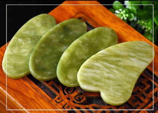 JADEITOVÁ MASÁŽNA DOSKA TVÁRE STAROSTLIVOSŤ O PLEŤ JADEITE GUA SHA