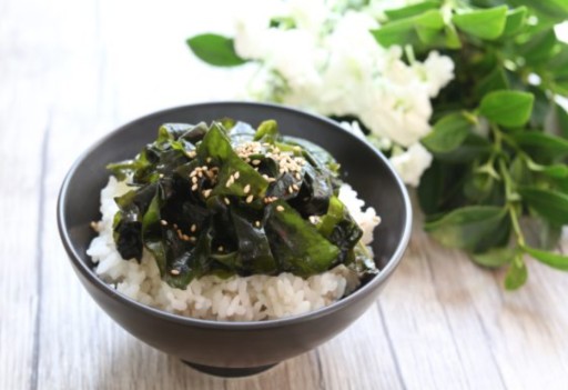 Japonské morské riasy Riasy Riasy Wakame Cut 50g