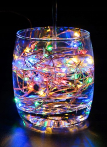 50 LED DEKORATÍVNYCH DRÔTOVÝCH LAMPIEL, PREVÁDZKA NA VIAC FAREBNÚ BATÉRIU