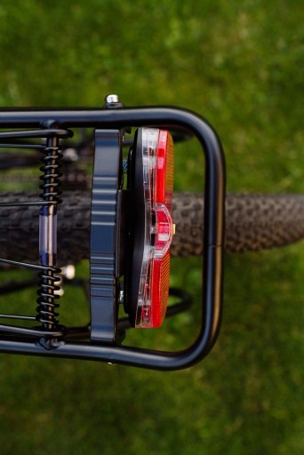 Zadné svetlo na bicykel do kufra reflektor 2xAA LED JY-536