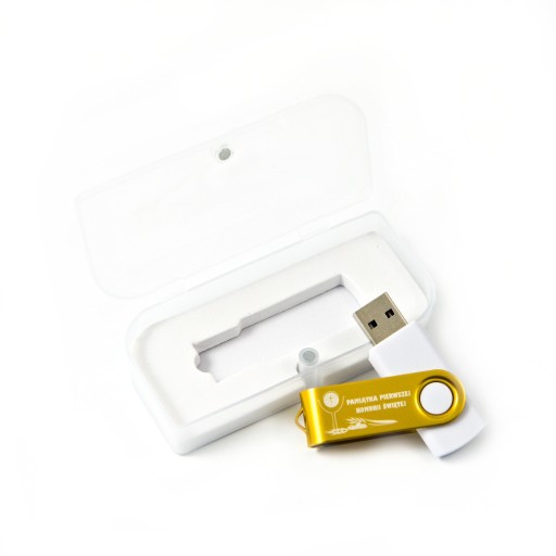 Pendrive 4 GB USB Prvé sväté prijímanie + KRABIČKA + GRAVÍRKA