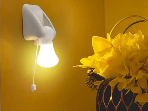 Prenosná samolepiaca lampa na batérie