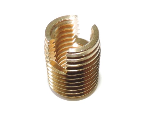 Zlomené objímky, opravný závit M12x1,75 22mm, Mosadz