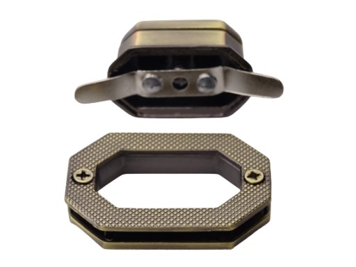 Zapínanie na zips na tašku 42/28 mm staré zlato