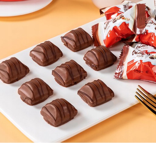 Kinder Bueno Mini Ferrero Čokoládové oblátky plnené tyčinky 2ks x 108g