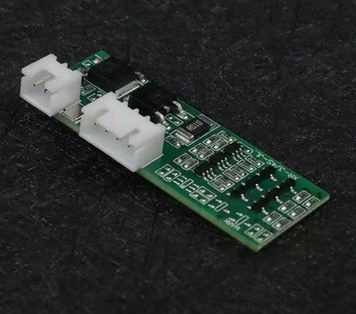 NABÍJACÍ MODUL BATÉRIE 3S 7A OCP 15A VYVAŽOVAČKA