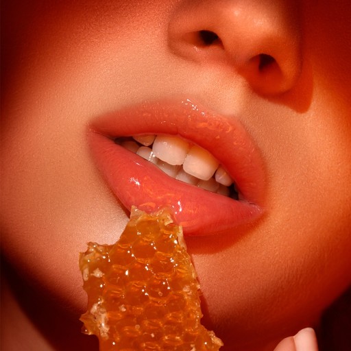 Kozmetika Eveline Oh! Lesk na pery My Lips č.01 - Bee Venom
