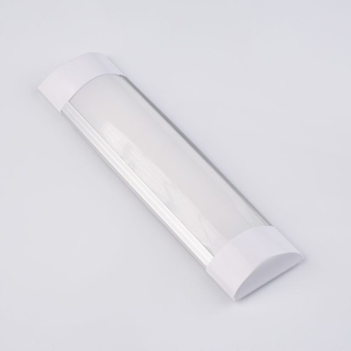 Prisadené LED svietidlo 30 cm 10W do dielenskej garáže