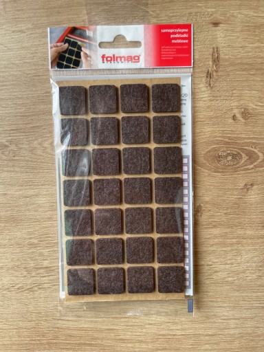 Samolepiaca plstená podložka 20mm 28 ks