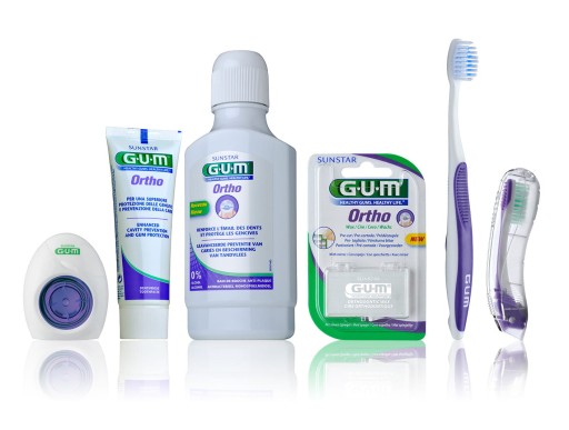 Ortodontická zubná kefka GUM Ortho Travel Soft