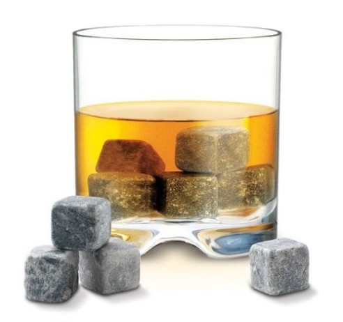 Kamenné kocky ľadu a kamene do nápojov Whisky