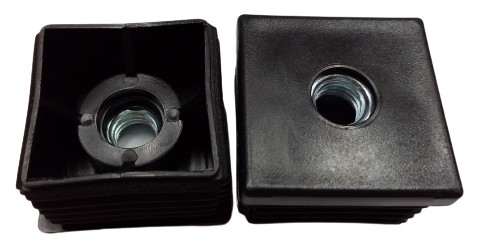 Zástrčná vložka s kovovým závitom M8 35x35