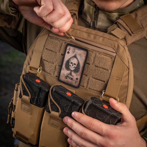 ACE OF SPADES AS SPADE NÁŠIVKA NA LEBENU VELCRO M-TAC Coyote/Black