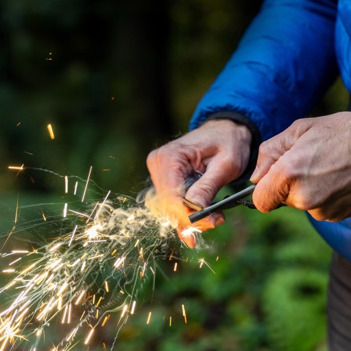 Magnesium Firestarter Military Survival Eternal Match pre krbový gril