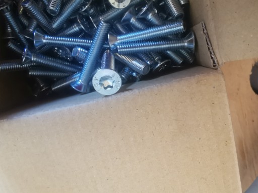 Bossard skrutka TORX so zápustnou hlavou M6x35 8,8 ISO 14581