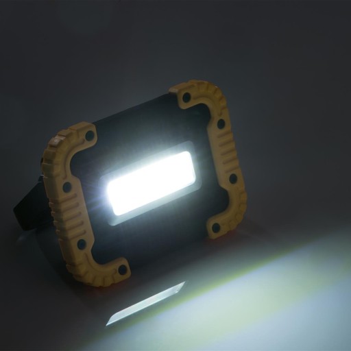 HALOGÉNOVÁ PRENOSNÁ LED 30W LAMPA VÝKONNÁ BATÉRIA