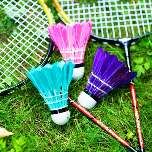 NILS Súprava badmintonových loptičiek z kačacieho peria 3 ks.