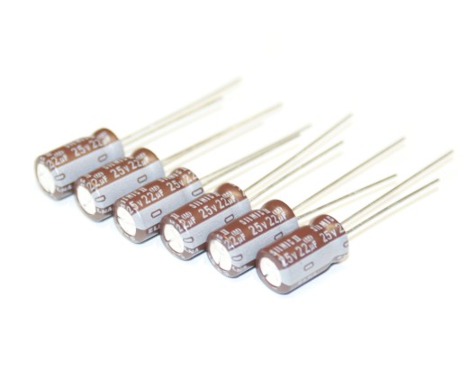 ELNA SILMIC II RFS 22uF/25V PRE AUDIO -6ks. (#122)