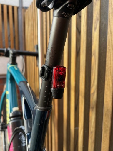 XLC CL-R25 USB LED zadné svetlo