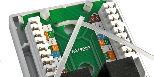 Zásuvka 2x RJ45/8P8C UTP cat.5E povrchové LSA kontakty