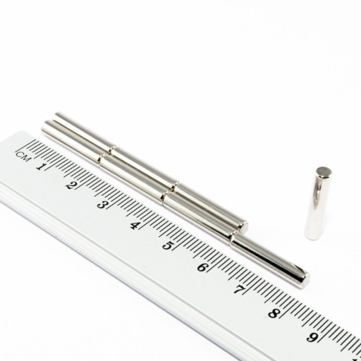 VALEC NEODYMOVÝ MAGNET 4x20 N38 SADA 8 ks