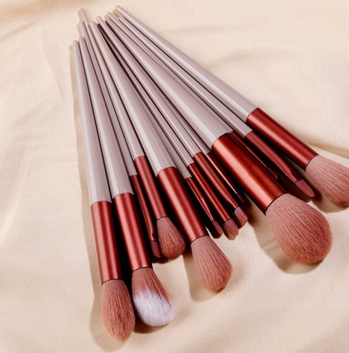 Sada 13 profesionálnych štetcov na make-up + puzdro