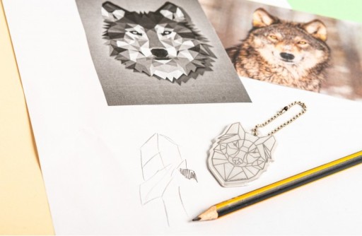 REFLEXNÁ GEOMETRICKÁ KĽÚČKA NA TETOVANIE WOLF SCANDI