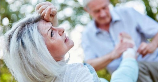 Protizápalová analgetická masť na bolesti svalových kĺbov s VČELÍM JEDOM