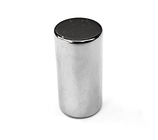 NEODYMOVÝ MAGNET 6x10 mm 1 ks