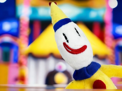Digitálna cirkusová bábka Kaufmo Úžasný digitálny cirkusový MEDVEĎ MASKOT