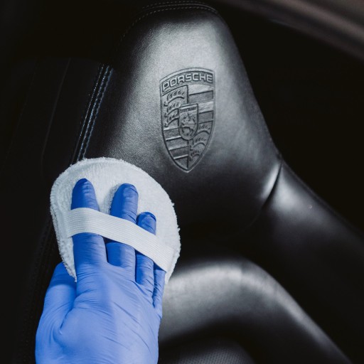 ČISTIČ AUTOKOŽE 250ml