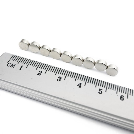 NEODYMOVÝ MAGNET BOČNÉHO PRIEMERU VALCE 6x2,5 N38 SADA 20 ks