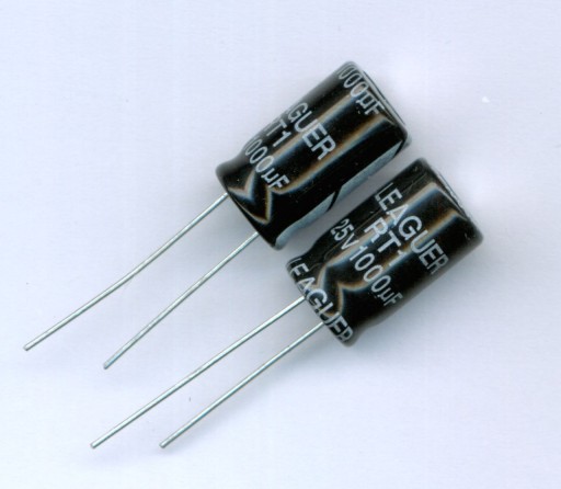 1000uF 25V 1000μF 25V (10KS) ELEKTROLYTICKÝ KONDENZÁTOR LEAGUER