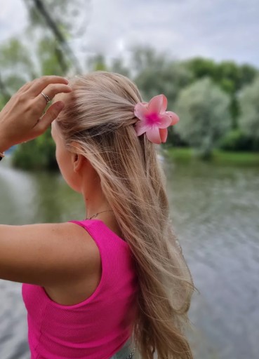 Spona sponka vlásenka veľký kvet kvet boho havajská ružová