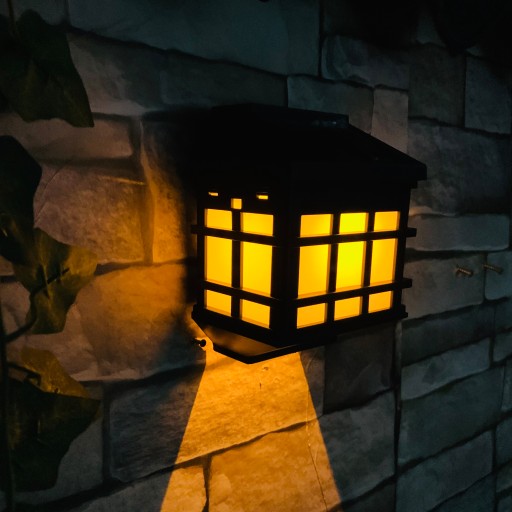 LED SOLÁRNA LAMPA SO SNÍMAČOM DO VONKAJŠEJ ZÁHRADY