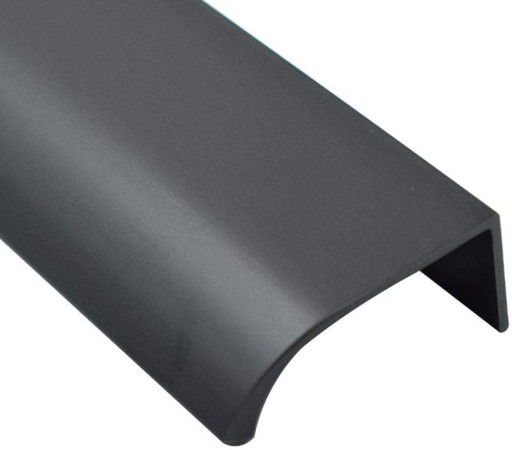 ÚCHYTKA NÁBYTKU 600mm HRANA MATNÁ ČIERNA MODERNÁ