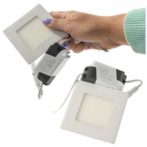 Biely LED stropný panel s montážou, jednoduchá inštalácia