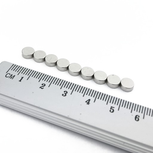 NEODYMOVÝ MAGNET BOČNÉHO PRIEMERU VALCE 6x2,5 N38 SADA 20 ks