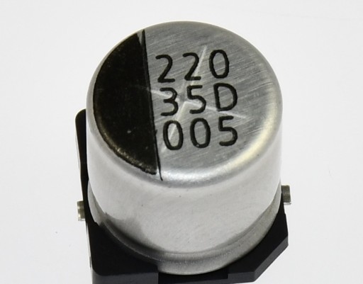 EDH227M035A9PPA KEMET Elektrolytický kondenzátor 220uF 35V SMD 10ks