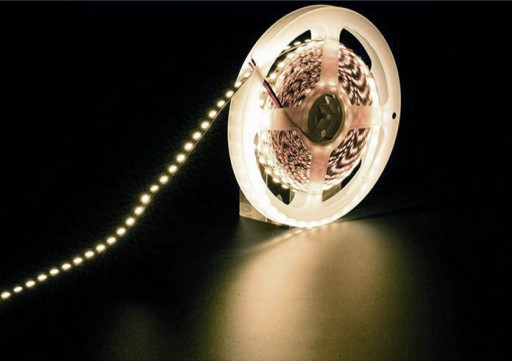 SUPER NARROW PREMIUM LED pás 4mm 2835 600 IP20 1m