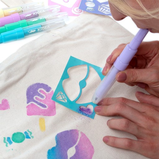 Fixky na látky Kidea Spray so šablónami Sweet Love a nafukovacími fixami