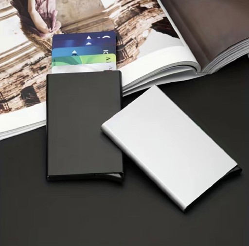 POUZDRO NA KARTU RFID BLOKOVANIE DRŽIAK KARTY PEŇAŽENKY HLINÍKOVÝ