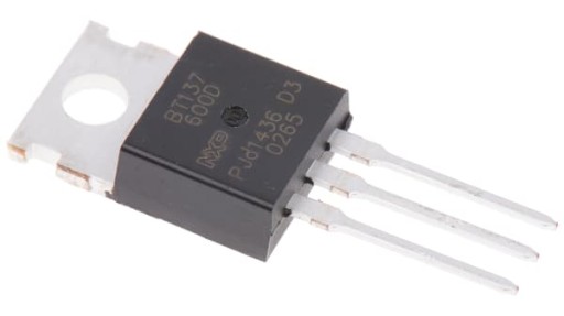 Tranzistor BT 137