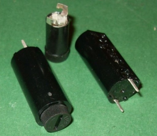 VERTIKÁLNA poistková zásuvka 20 mm na tlač (1839)