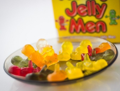 Jelly beans nadržaný chlap