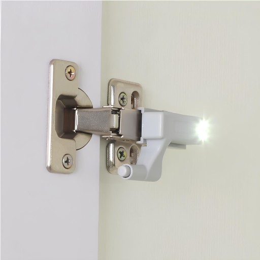 Výklopná šatníková lampa, svetelné osvetlenie