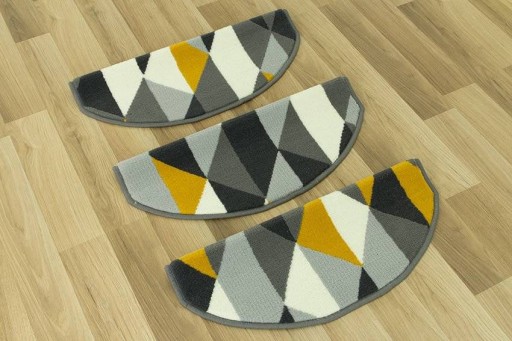 ŽLTOSÉ POKRÝVKY NA SCHODY TROJUHOLNÍKOVÉ KOBERCE 60 cm x 24 cm + 3 cm