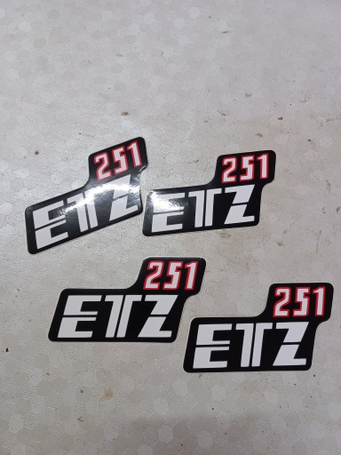 Nálepka MZ ETZ 251