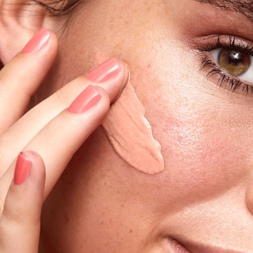 Hydratačný farebný krém Oriflame OnColour